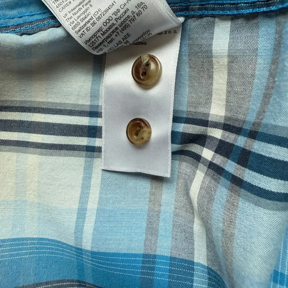 The Northface Large Blue Plaid Men's Shirt Short Sleeve Button Front.